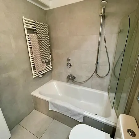 Wunderschoene 3 Mitten In Schwabing Apartamento Munique